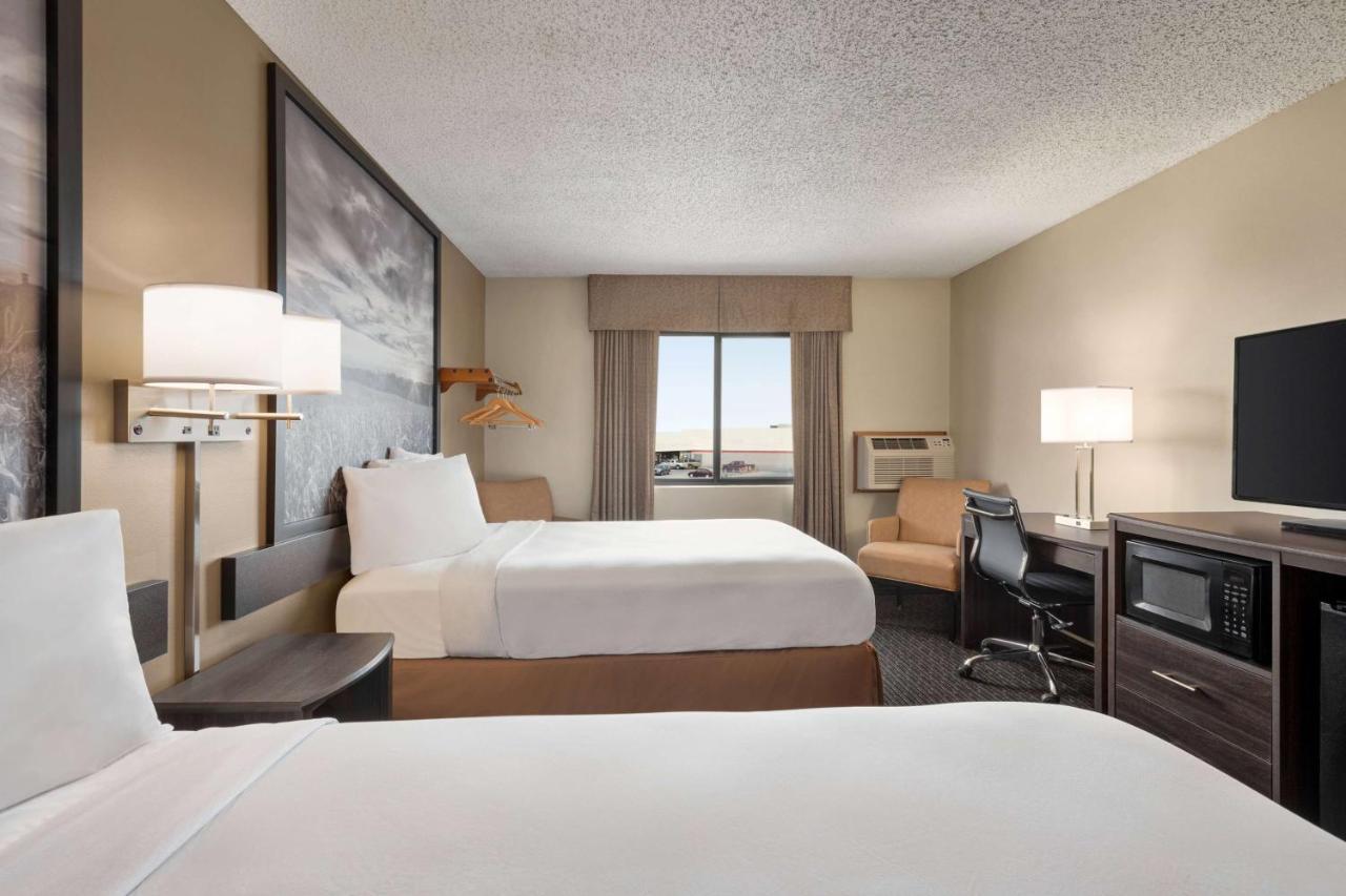 ซูเปอร์ 8 บาย วินด์แฮม ลินคอล์น นอร์ท Hotel ภายนอก รูปภาพ